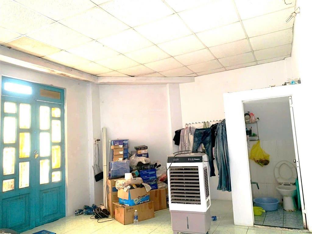Lô góc 101m2  3 căn nhà đang cho thuê thu nhập 12 triệu/tháng  ô tô thông  chỉ 5.75 tỷ tl