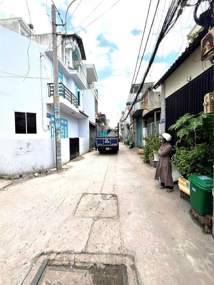 Lô góc 101m2  3 căn nhà đang cho thuê thu nhập 12 triệu/tháng  ô tô thông  chỉ 5.75 tỷ tl