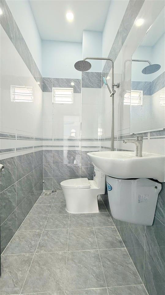 Nhà 2 tầng mới hoàn thiện 96m, 3pn, 2wc, ô tô ngủ trong nhà chỉ 4.85 tỷ tl