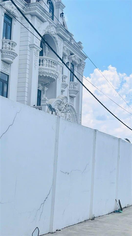 Đất tân hiệp 18 75m full thổ cư xe hơi tới đất giá 2.6 tỷ tl
