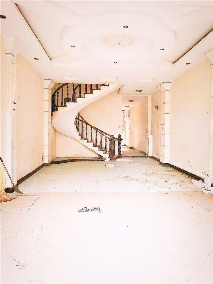 Ngang 5m nhà 3 tầng btct 150m2  hẻm xe tải, sát trần văn mười!