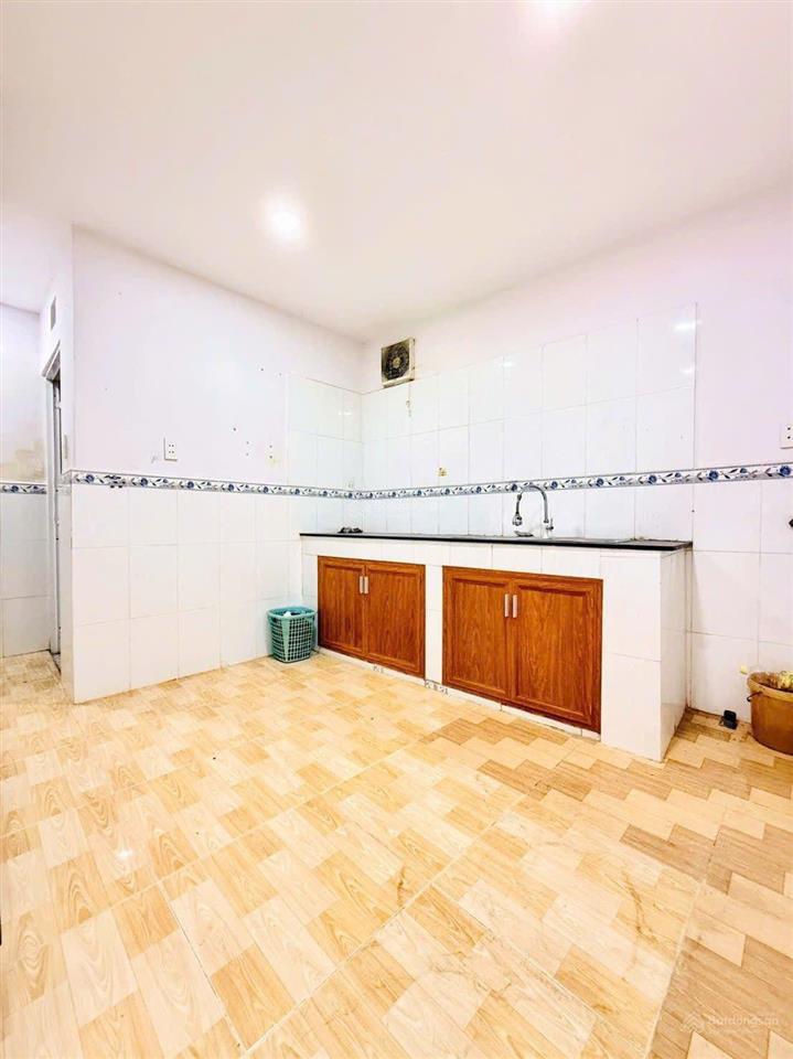 Gần cvpm quang trung, nhà trệt lửng 2pn, giá 3,25 tỷ tl