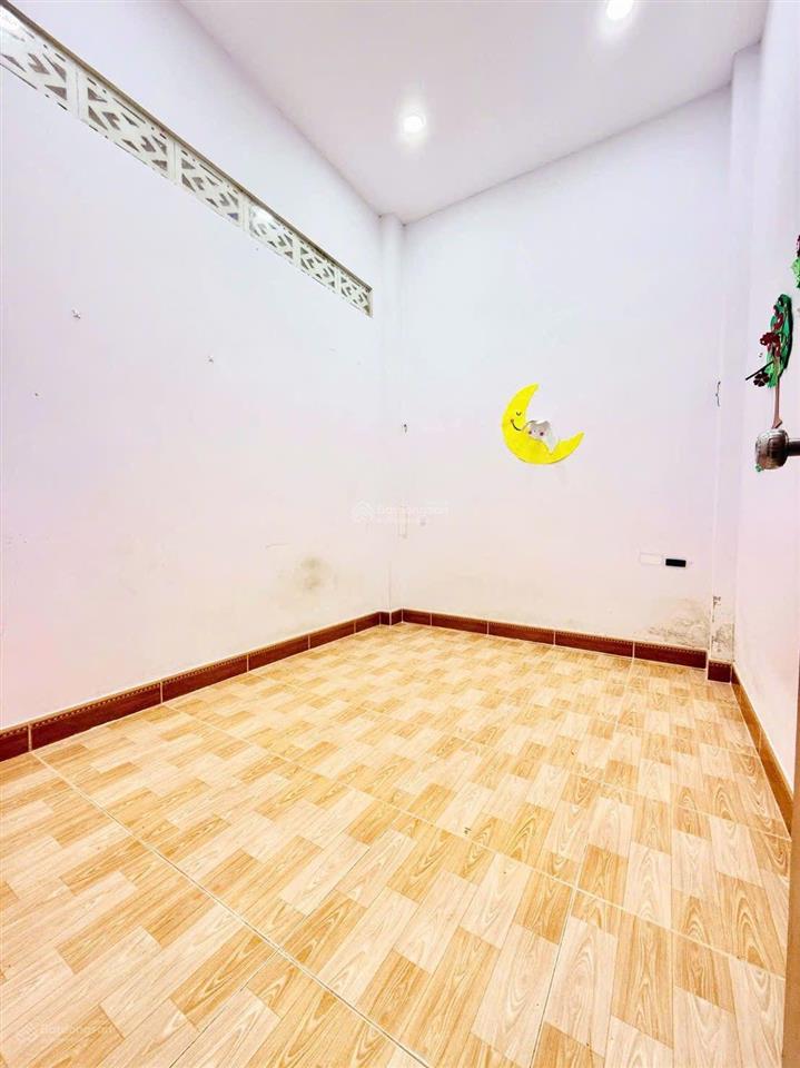 Gần cvpm quang trung, nhà trệt lửng 2pn, giá 3,25 tỷ tl
