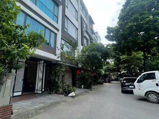 Bán nhà phân lô phạm tuấn tài  hoàng quốc việt, ngõ 2 ô tô tránh, ở sướng, kdoanh tốt gia 18tỷ