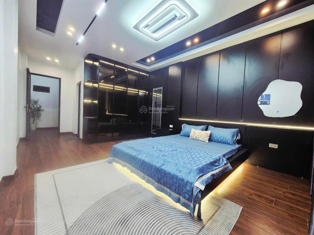 Bán nhà phân lô hoàng quốc việt  nghĩa đô 39m xây 4 tầng, ô tô đỗ cửa, ở sướng
