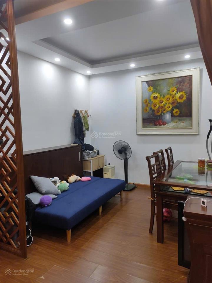 Bán cc bộ công an  ngõ 234 hoàng quốc việt 3 ngủ, 2 vs nhỉnh 6 tỷ (thương lượng tốt)