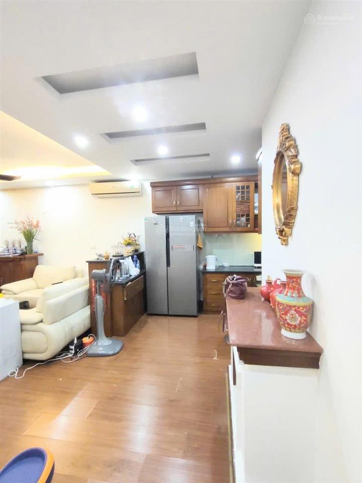 Bán cc bộ công an  ngõ 234 hoàng quốc việt 3 ngủ, 2 vs nhỉnh 6 tỷ (thương lượng tốt)