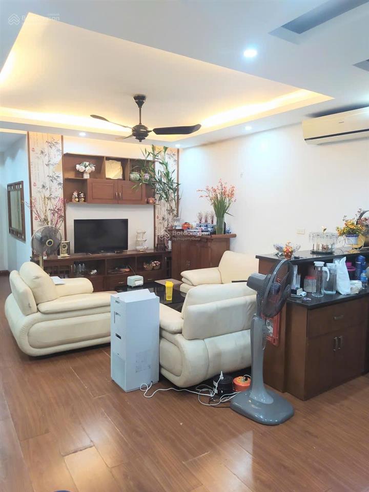 Bán cc bộ công an  ngõ 234 hoàng quốc việt 3 ngủ, 2 vs nhỉnh 6 tỷ (thương lượng tốt)