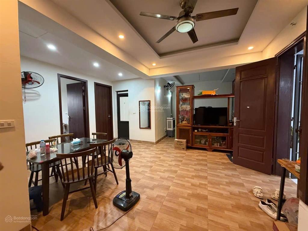 Bán cc 2 ngủ 2 vs thành phố giao lưu  phạm văn đồng, 75m, 2 ban công, tầng trung, giá 4 tỷ tí