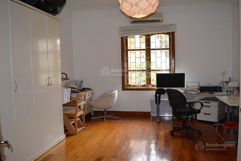 Cho thuê biệt thự có bể bơi phố quảng khánh, tây hồ hà nội