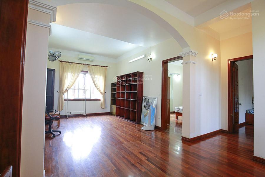 Cho thuê biệt thự sân vườn phố view hồ từ hoa tây hồ
