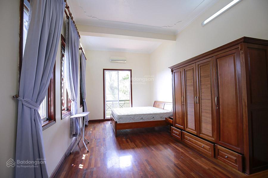 Cho thuê biệt thự sân vườn phố view hồ từ hoa tây hồ