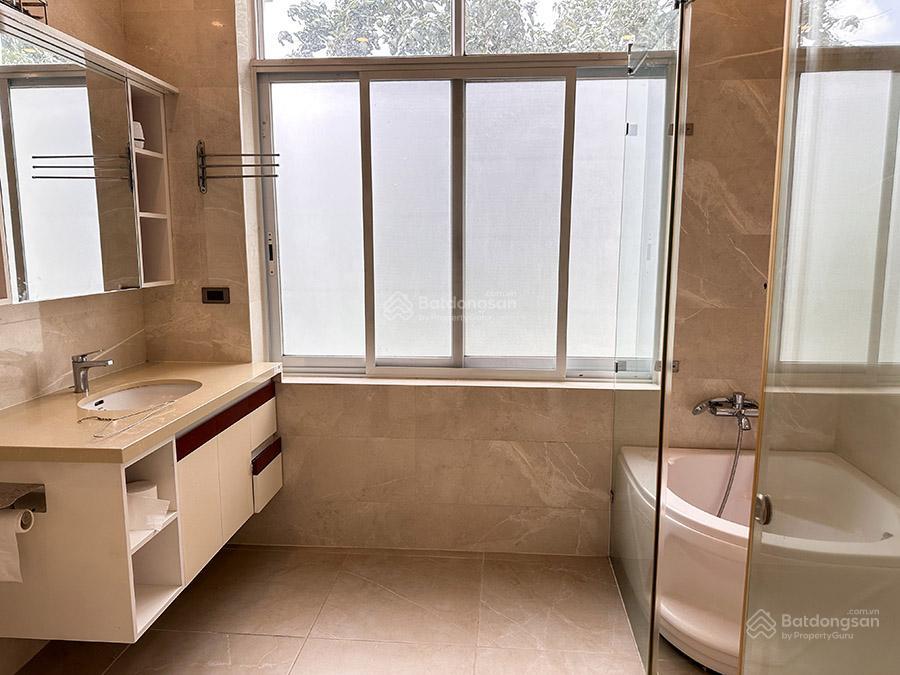 Cho thuê biệt thự sân vườn 230m² khu t ciputra 5 phòng ngủ,