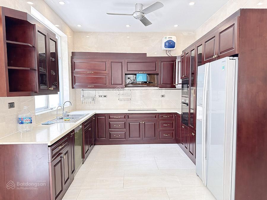 Cho thuê biệt thự sân vườn 230m² khu t ciputra 5 phòng ngủ,