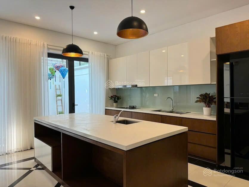 Cho thuê biệt thự 4 phòng ngủ tại khu đô thị ciputra hà nội
