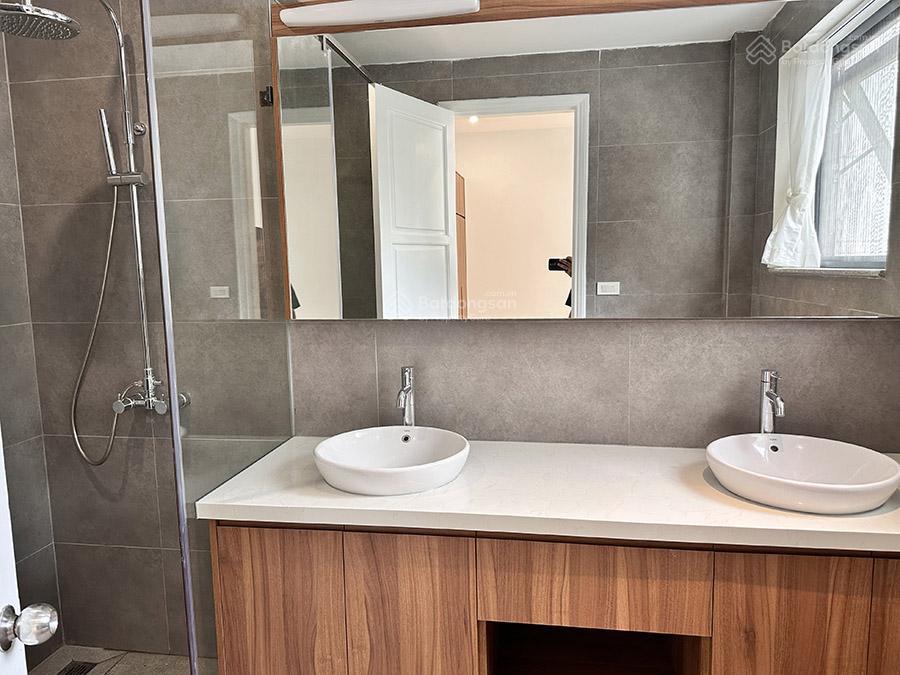 Cho thuê biệt thự 180m2 khu d ciputra 5 phòng ngủ