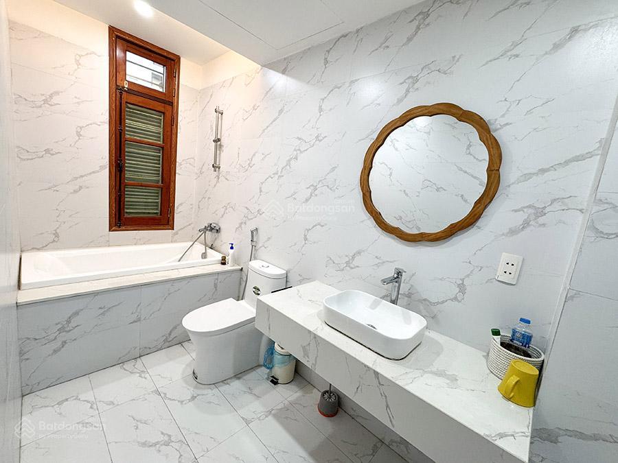 Cho thuê nhà view hồ tại ngọc thụy, long biên, hà nội