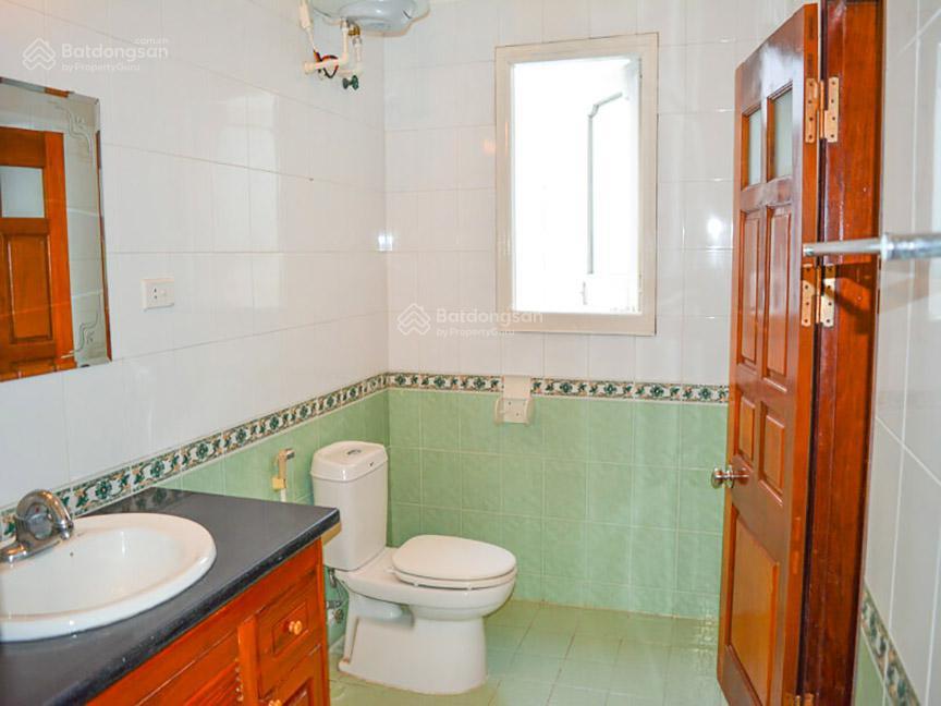 Cho thuê biệt thự ngõ phố đường tây hồ, quận tây hồ, hà nội