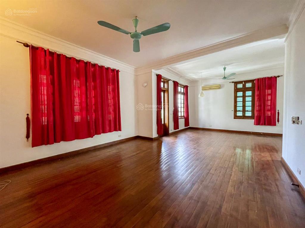 Cho thuê biệt thự ngõ phố quảng khánh quận tây hồ hà nội