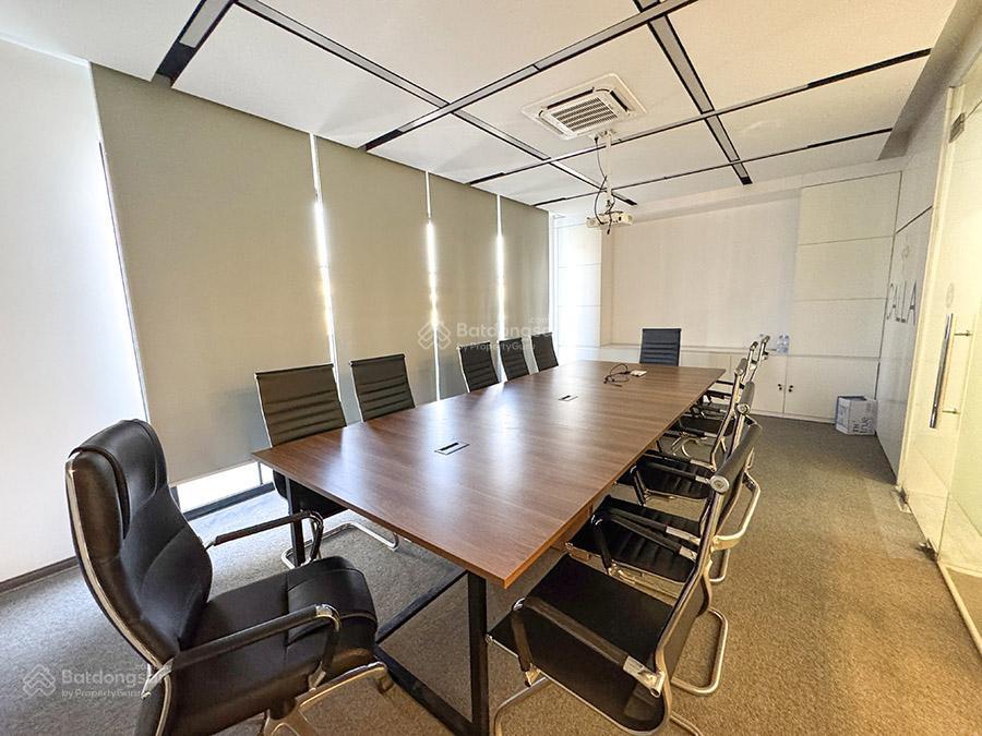 Cho thuê văn phòng tại âu cơ, 120 triệu, 100m2, 7 tầng, 7 toilet, đông