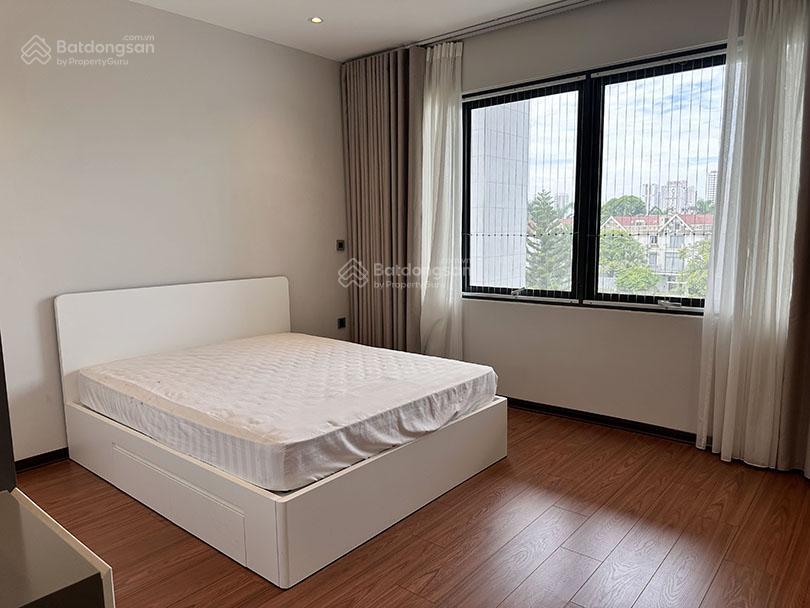 Cho thuê biệt thự sân vườn 500m2 có thang máy khu q ciputra 5 phòng ngủ