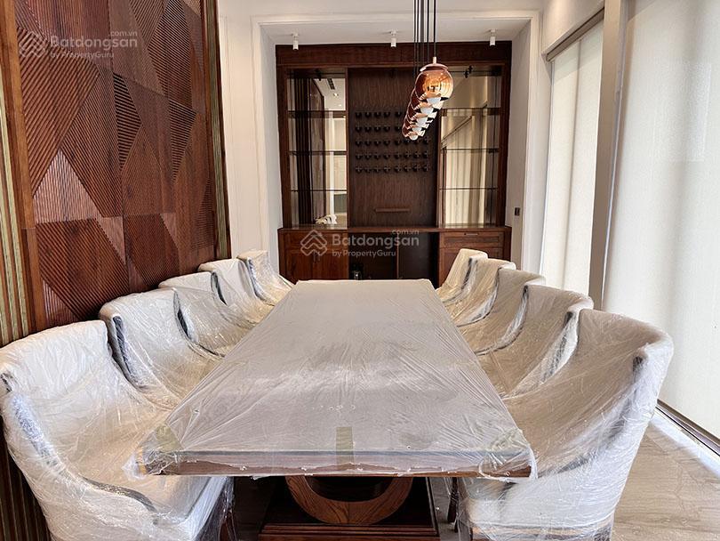 Cho thuê biệt thự sân vườn 500m2 có thang máy khu q ciputra 5 phòng ngủ