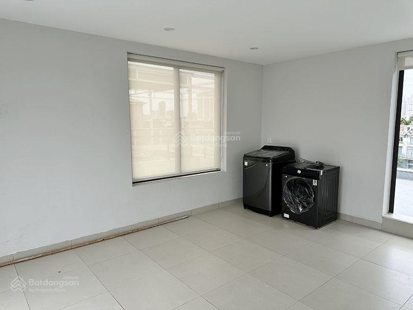 Cho thuê biệt thự sân vườn 500m2 có thang máy khu q ciputra 5 phòng ngủ