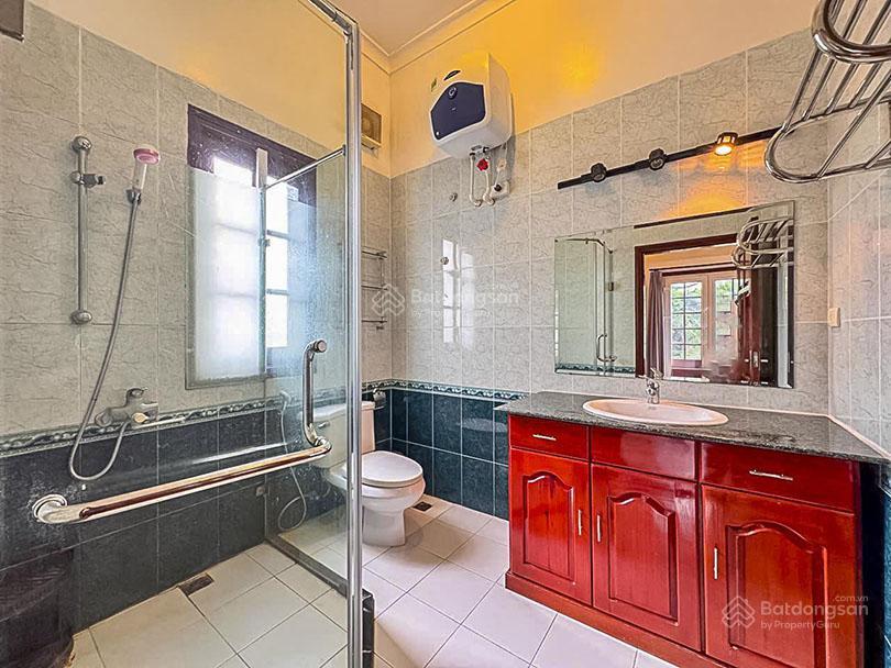 Cho thuê biệt thự bể bơi sân vườn đường tô ngọc vân tây hồ hà nội