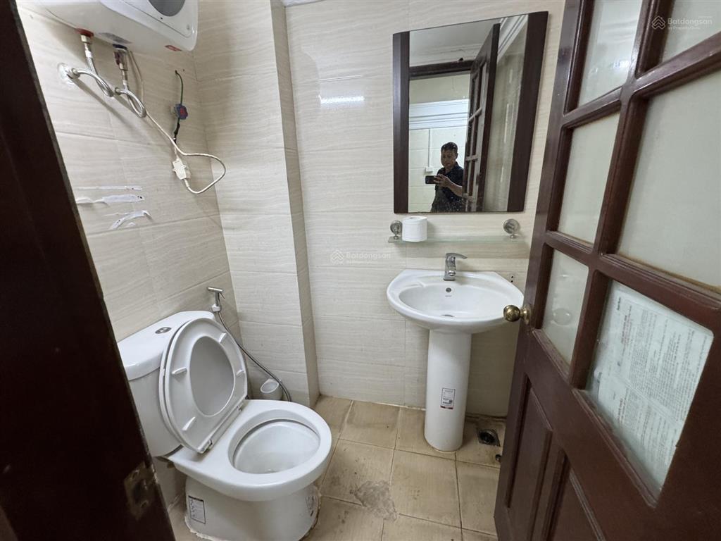 Cho thuê nhà ở hoăc làm vp, kinh doanh, đường lạc long quân phường tây hồ hồ.hà nội
