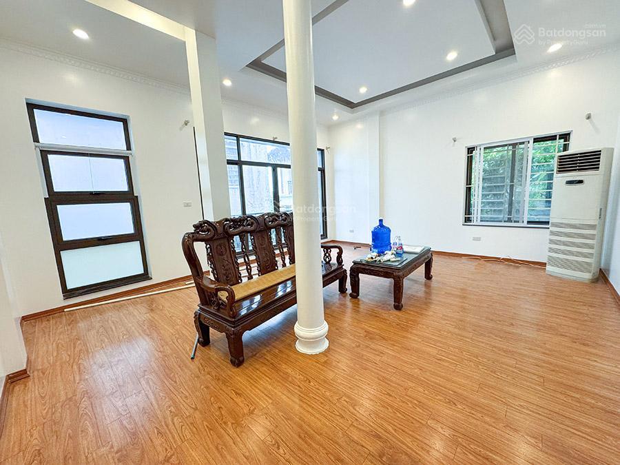 Cho thuê nhà phố quảng khánh tây hồ, hà nội