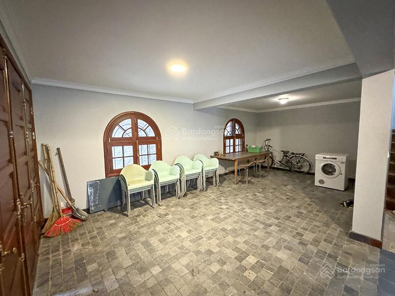 Cho thuê biệt thự 100m2x3 tầng 3 phòng ngủ 3 phòng tắm 1 phòng làm việc phố ngọc thụy long biên