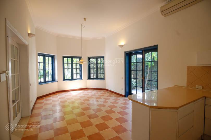 Cho thuê quỹ đất vàng ngọc thụy gần 1.300m, 4 mặt tiền, không gian đẳng cấp