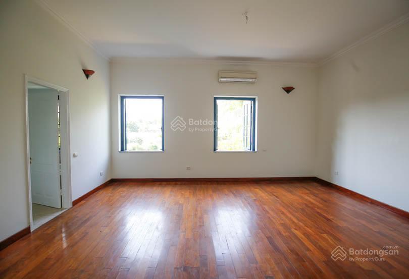 Cho thuê quỹ đất vàng ngọc thụy gần 1.300m, 4 mặt tiền, không gian đẳng cấp