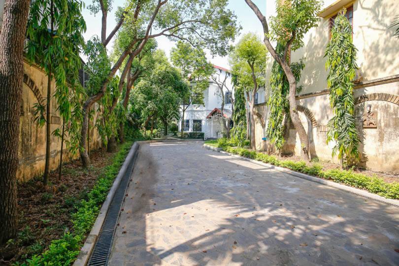 Cho thuê quỹ đất vàng ngọc thụy gần 1.300m, 4 mặt tiền, không gian đẳng cấp