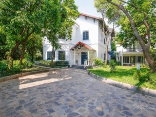 Cho thuê quỹ đất vàng ngọc thụy gần 1.300m, 4 mặt tiền, không gian đẳng cấp
