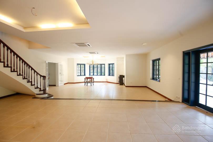 Cho thuê quỹ đất vàng ngọc thụy gần 1.300m, 4 mặt tiền, không gian đẳng cấp