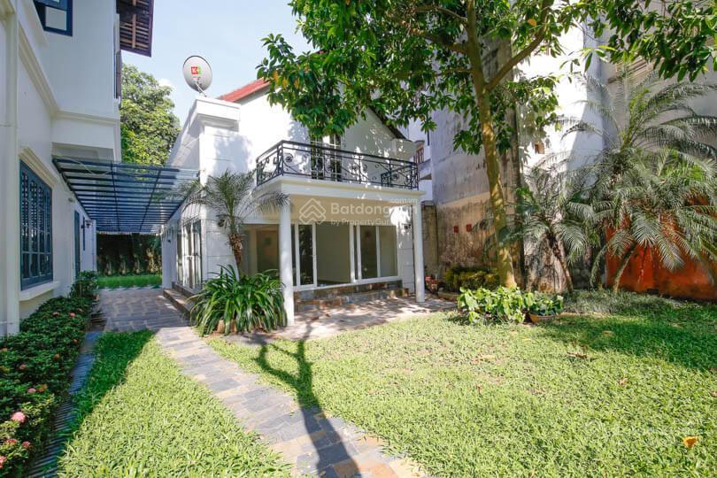 Cho thuê quỹ đất vàng ngọc thụy gần 1.300m, 4 mặt tiền, không gian đẳng cấp