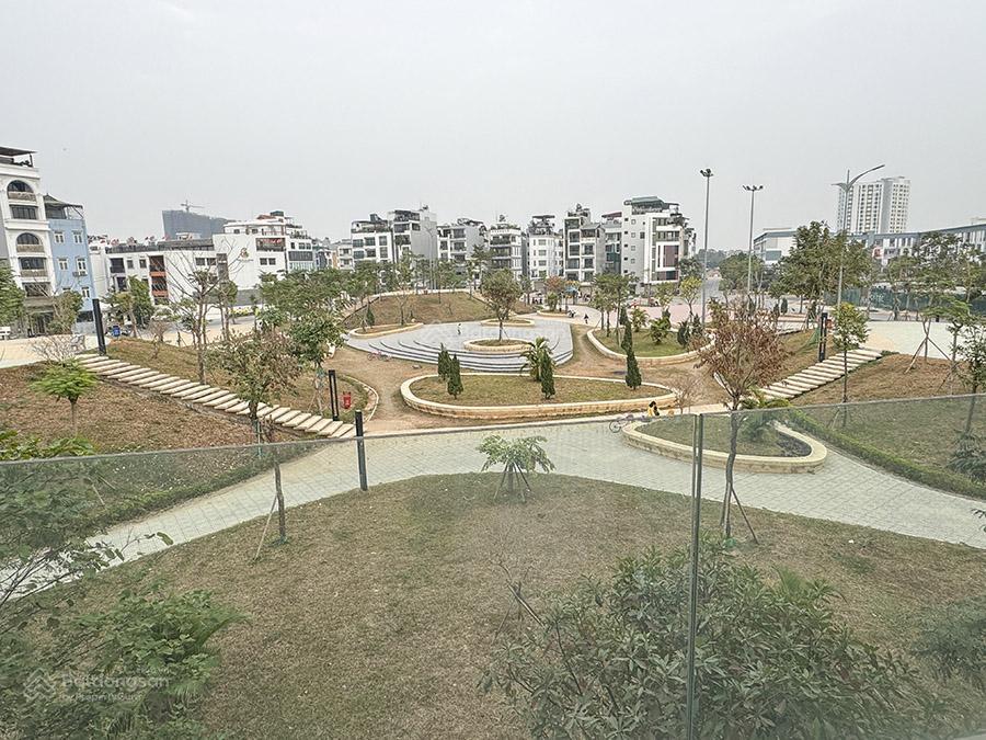 Cho thuê căn hộ dịch vụ view công viên ngọc thụy, phường bồ đề, hà nội