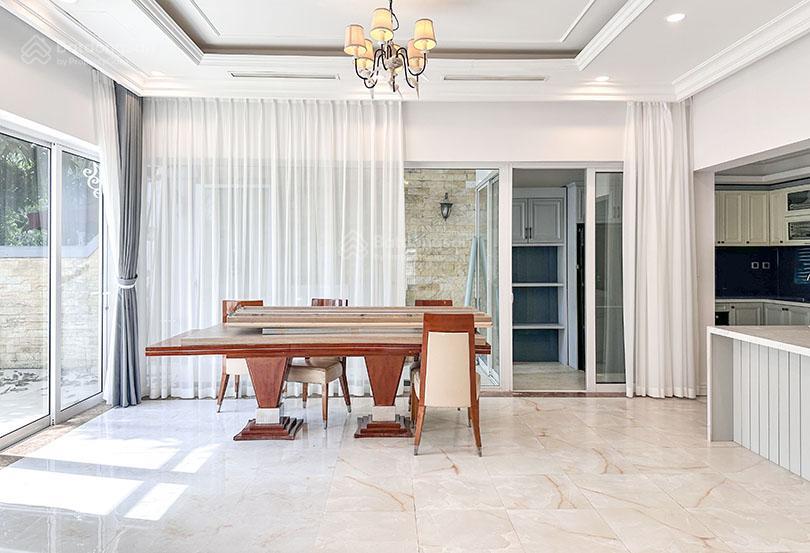 Cho thuê bt 5pn, 3wc, 260m2 giá tốt tại khu đô thị nam thăng long  ciputra, tây hồ