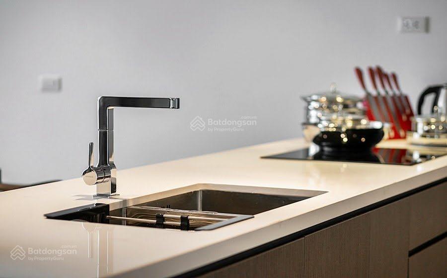 Cho thuê chung cư mini view đẹp 4pn, 3wc, 100 triệu, 180m2 ở quảng khánh, tây hồ, hà nội