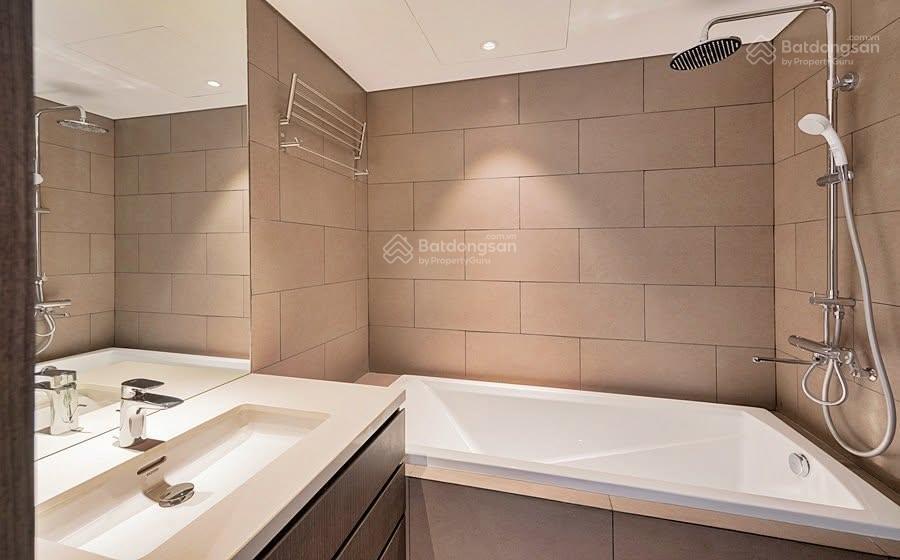 Cho thuê chung cư mini view đẹp 4pn, 3wc, 100 triệu, 180m2 ở quảng khánh, tây hồ, hà nội