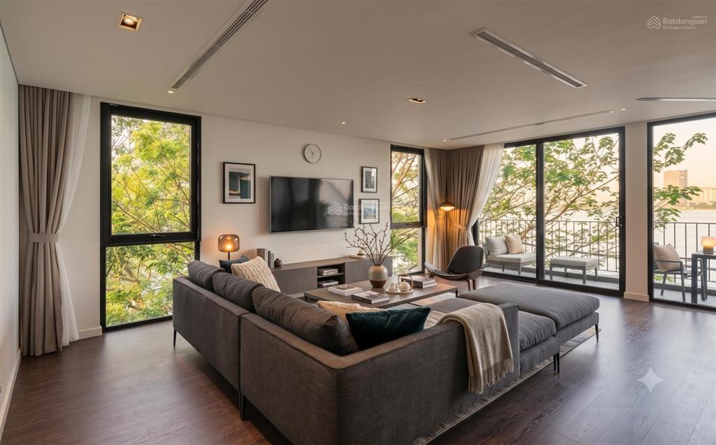 Cho thuê chung cư mini view đẹp 4pn, 3wc, 100 triệu, 180m2 ở quảng khánh, tây hồ, hà nội