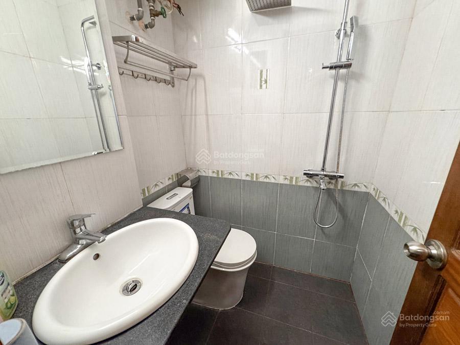 Cho thuê gấp nhà 6pn, 6wc, 70m2, 35 triệu, ở âu cơ, p tứ liên, q.tây hồ