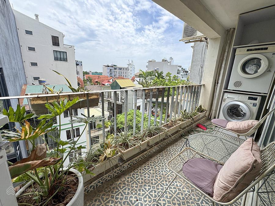 Cho thuê căn hộ dịch vụ view đẹp đường tô ngọc vân tây hồ