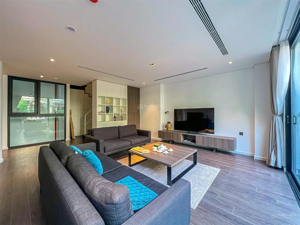 Cho thuê căn hộ dịch vụ duplex đường tô ngọc vân tây hồ