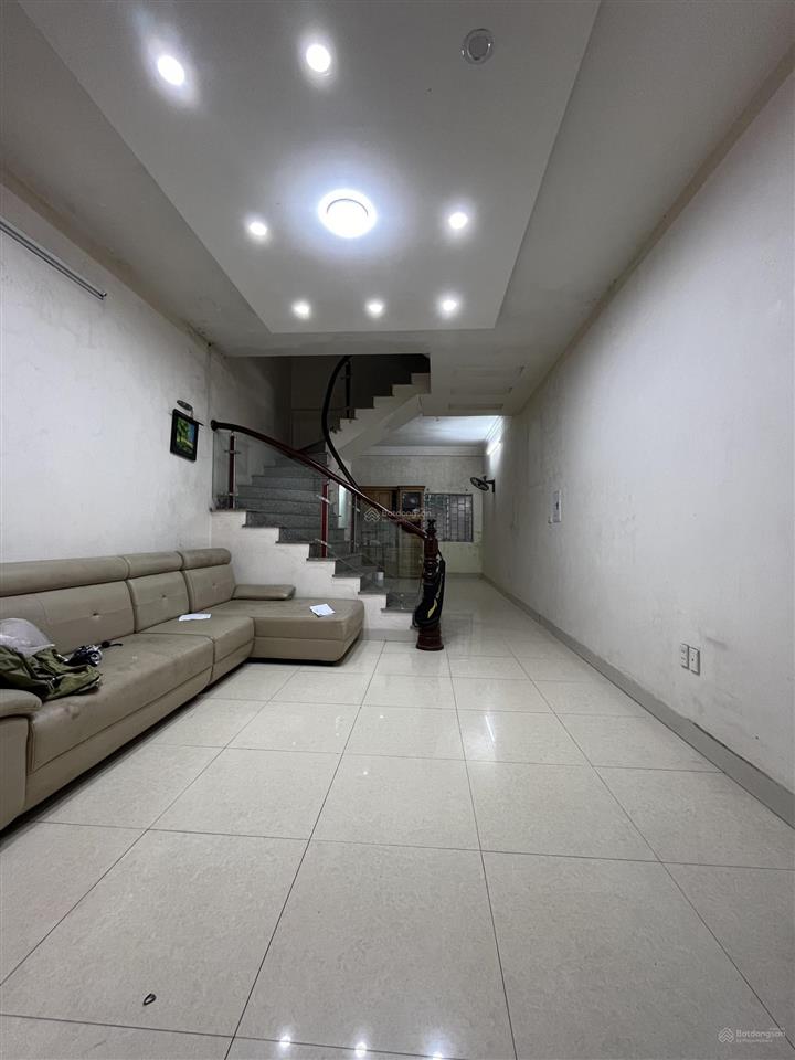 Chính chủ gửi bán nhà nguyên xá, gần đh công nghiệp hà nội 61m2 x 5t oto đỗ cửa