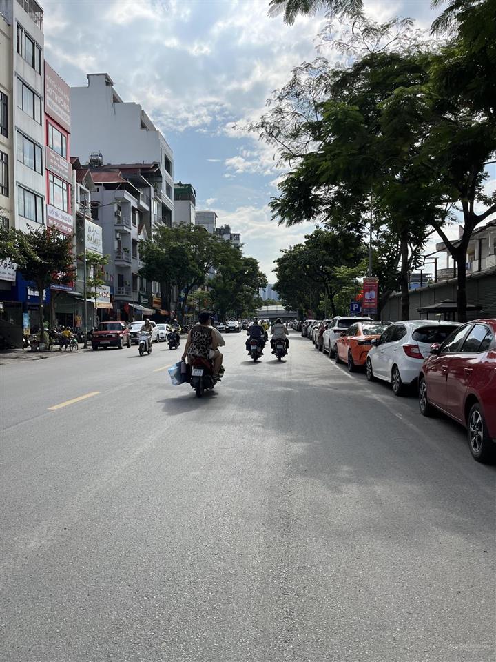 Bán nhà trần quốc hoàn cầu giấy, thang máy hai mặt trước sau