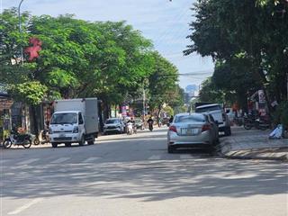Toà building văn phòng 7 tầng thang máy mặt phố đức diễn