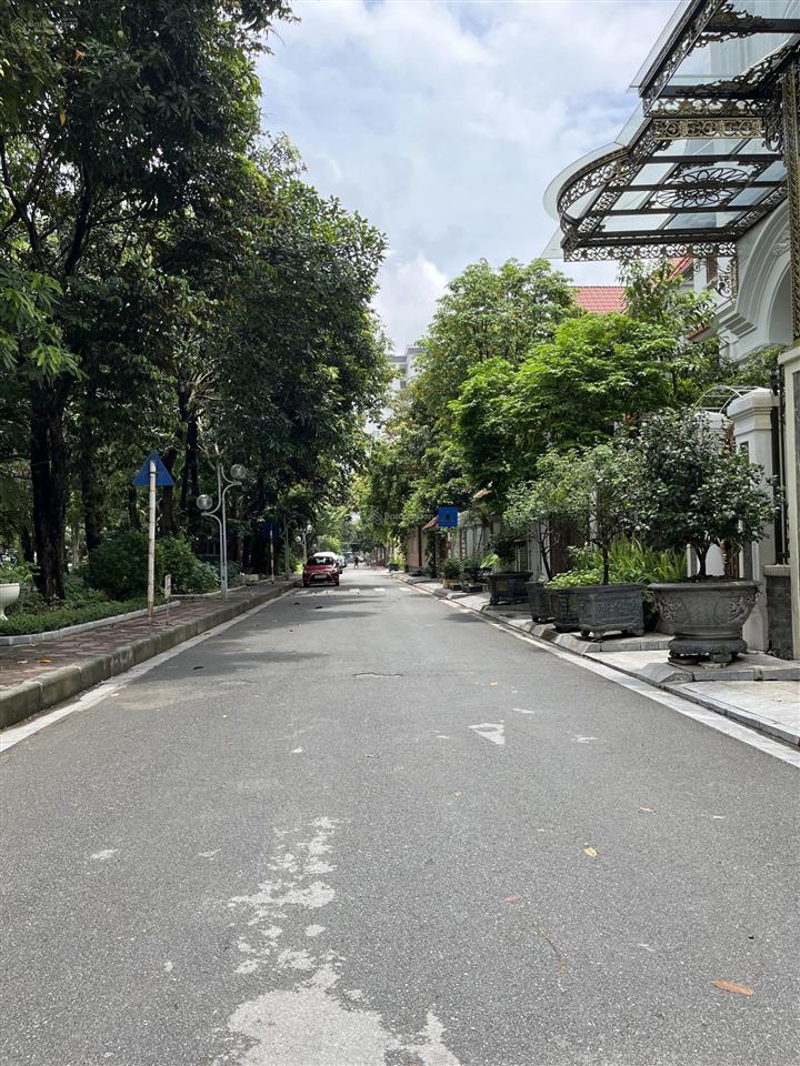 Bán biệt thự kđt mỹ đình 2  nam từ liêm  210m  mt 10m