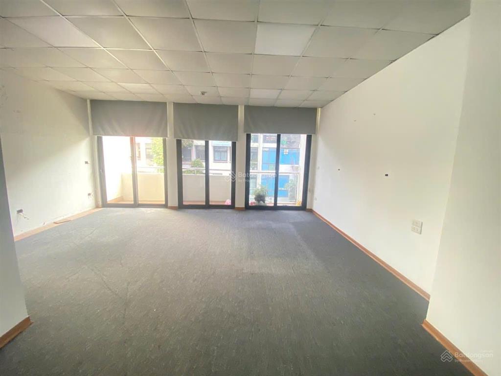 Cho thuê sàn văn phòng liền kề hd mon hàm nghi 96m² thang máy